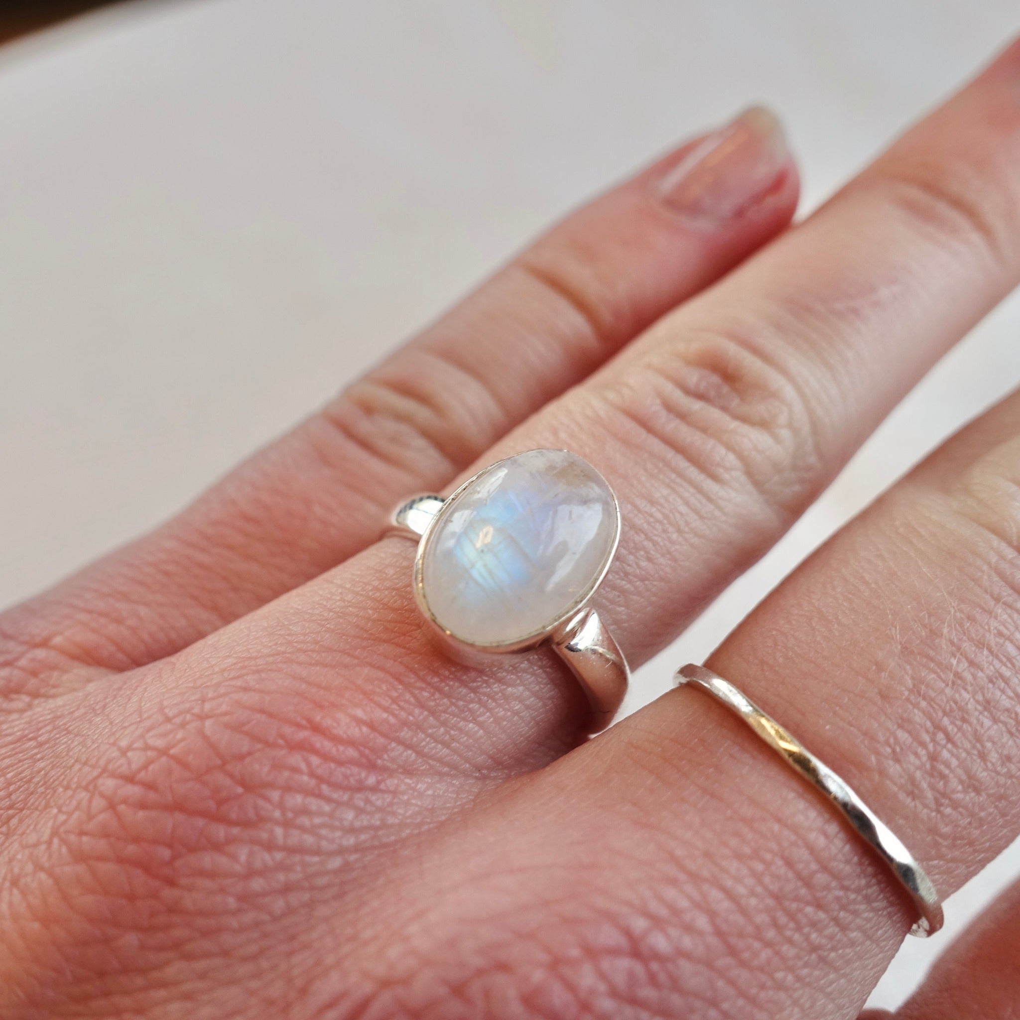 Regnbågsmånsten Ring Silver