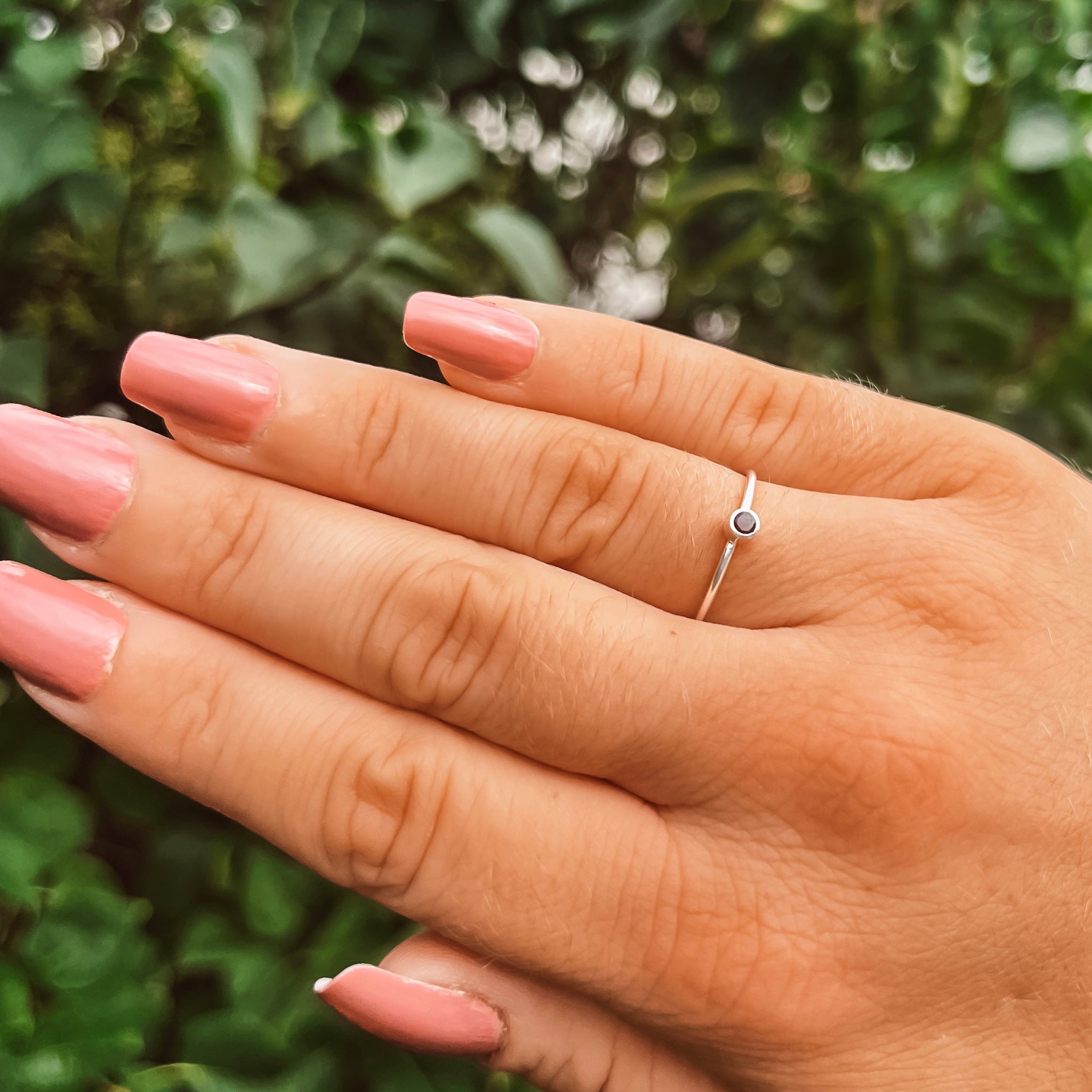 Sterling Silver Ring i Granat Kristall